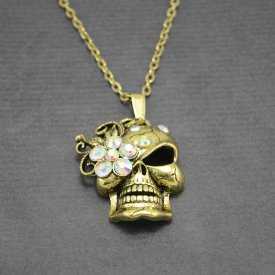 Collier fantaisie "Skull & Roses" en métal et strass