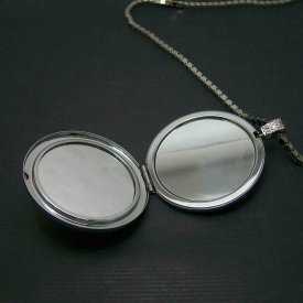 Collier "Boîte de Pandore" en métal argenté, résine et strass | Les Bijoux de Camille, bijoux fantaisie pas cher