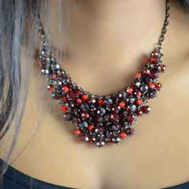 Collier "Ikita - Red Pearls" en perles de verre