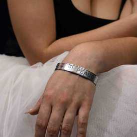 Bracelet "Peace & Love" en métal argenté | Les Bijoux de Camille, bijoux fantaisie pas cher