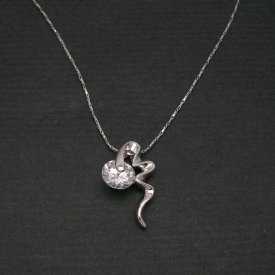 Collier "Serpent stylisé" en plaqué or blanc et zirconium | Les Bijoux de Camille, bijoux fantaisie pas cher